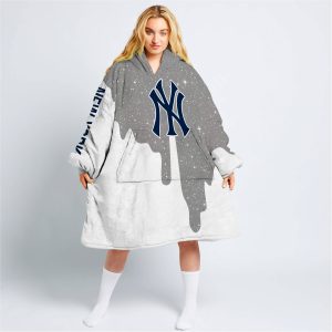 Limited Edition - Custom Name - New York Yankees - Oodie Blanket