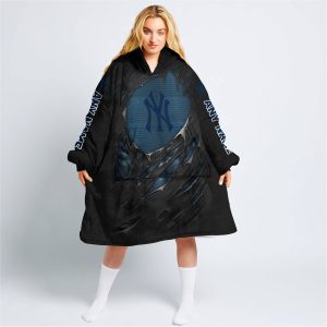 Limited Edition Superman - New York Yankees - Oodie Blanket