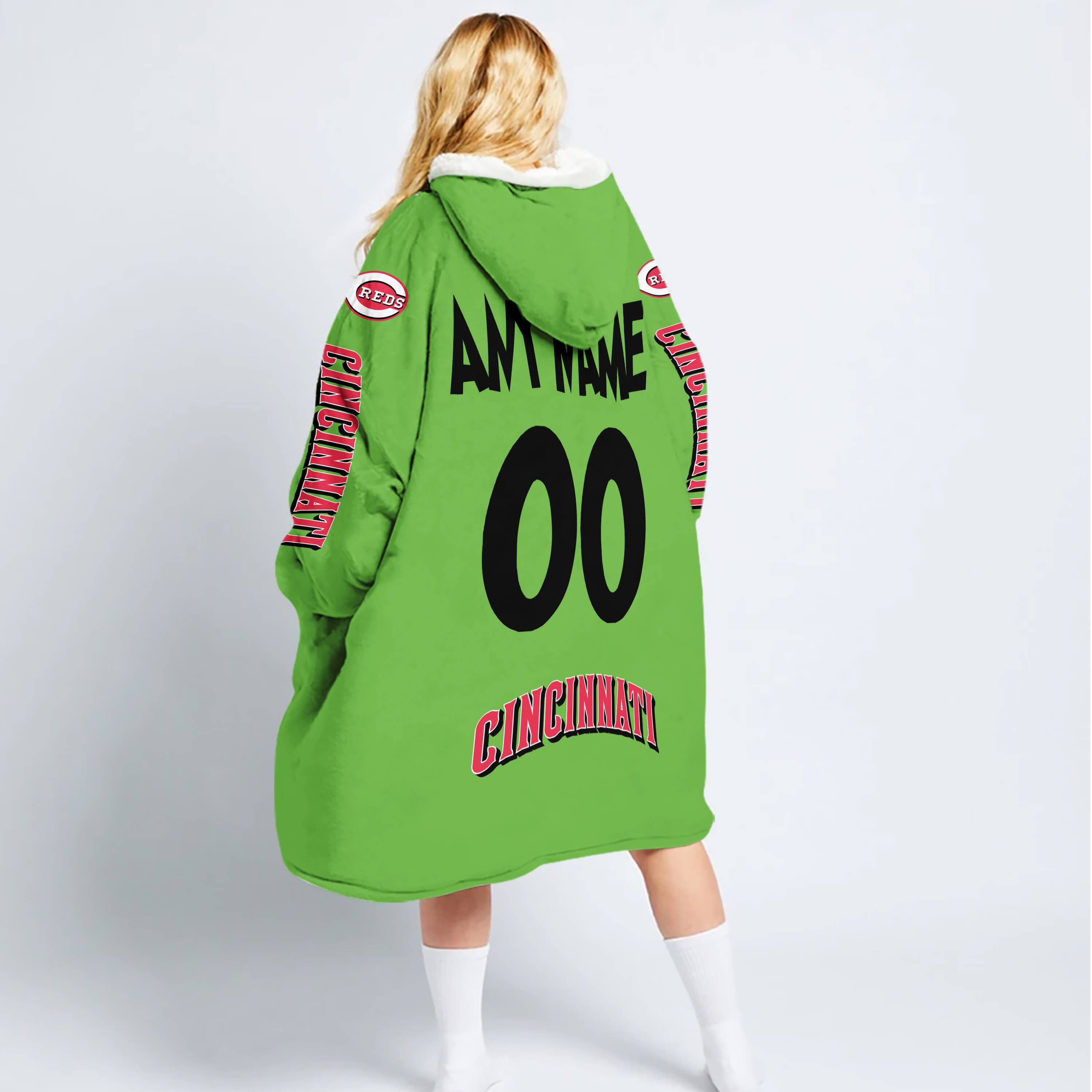 The Grinch – Cincinnati Reds - Oodie Blanket - Image 6